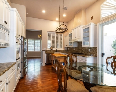 2215 Scarlet Rose Drive - Photo Thumbnail 18