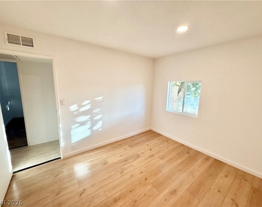 510 E Simkins Road - Photo Thumbnail 10