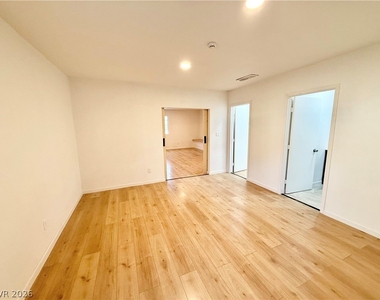 510 E Simkins Road - Photo Thumbnail 3