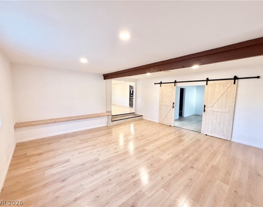 510 E Simkins Road - Photo Thumbnail 2
