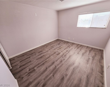 4360 Twin View Circle - Photo Thumbnail 6