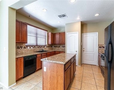 9022 College Green Street - Photo Thumbnail 5