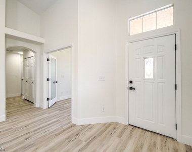 1712 Pinion Mesa Court - Photo Thumbnail 4