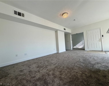 833 Aspen Peak Loop - Photo Thumbnail 3