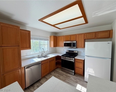 833 Aspen Peak Loop - Photo Thumbnail 1