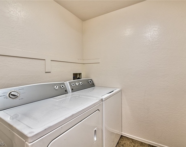 8940 Marmo Avenue - Photo Thumbnail 13