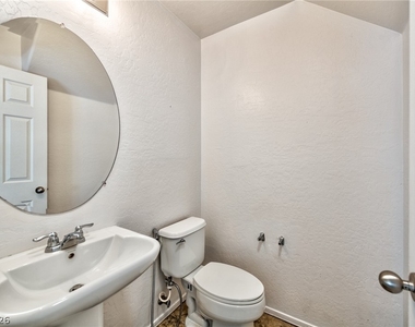 8940 Marmo Avenue - Photo Thumbnail 12