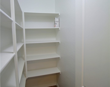 24 Brigola Street - Photo Thumbnail 5