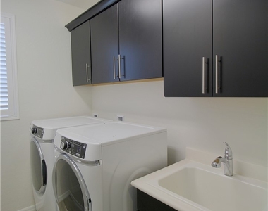 24 Brigola Street - Photo Thumbnail 13