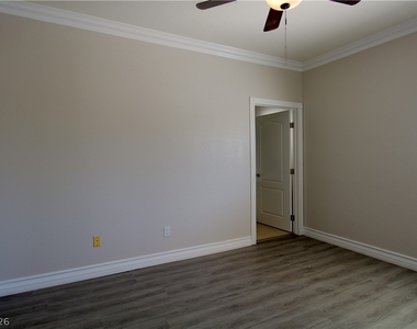 7613 Mooring Avenue - Photo Thumbnail 23