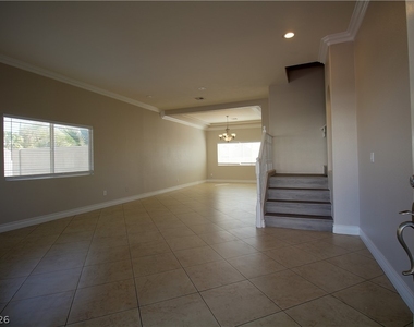 7613 Mooring Avenue - Photo Thumbnail 3