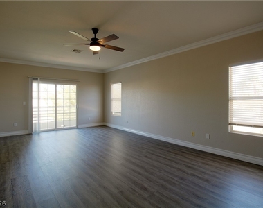 7613 Mooring Avenue - Photo Thumbnail 14