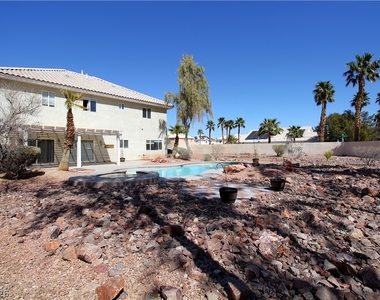 7613 Mooring Avenue - Photo Thumbnail 27