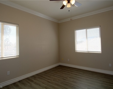 7613 Mooring Avenue - Photo Thumbnail 22