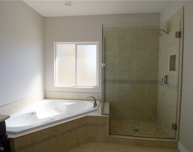7613 Mooring Avenue - Photo Thumbnail 17