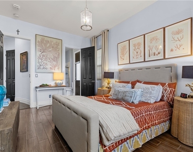10212 Stone Briar Court - Photo Thumbnail 3