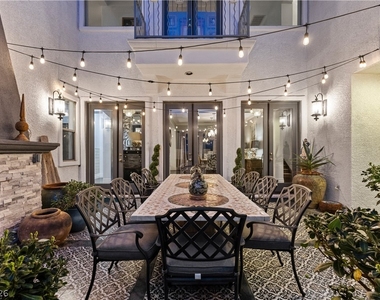 10212 Stone Briar Court - Photo Thumbnail 16