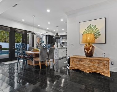 10212 Stone Briar Court - Photo Thumbnail 33