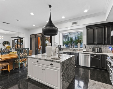 10212 Stone Briar Court - Photo Thumbnail 37