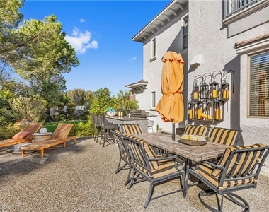 10212 Stone Briar Court - Photo Thumbnail 22
