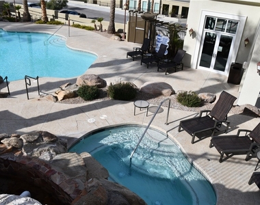 2555 Hampton Road - Photo Thumbnail 7