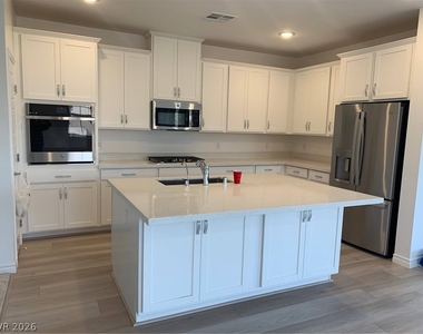 2555 Hampton Road - Photo Thumbnail 13
