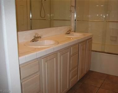 8046 Arcadian Lane - Photo Thumbnail 40