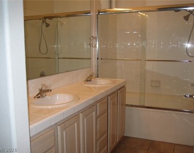 8046 Arcadian Lane - Photo Thumbnail 15