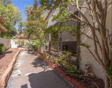 2204 Plaza Del Robles - Photo Thumbnail 28