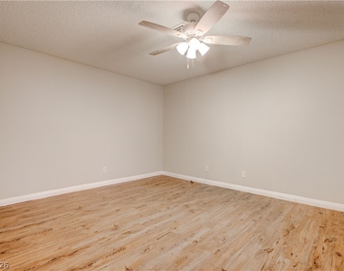 2204 Plaza Del Robles - Photo Thumbnail 6