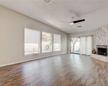 2204 Plaza Del Robles - Photo Thumbnail 16