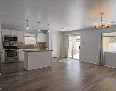6113 Crystal Talon Street - Photo Thumbnail 6