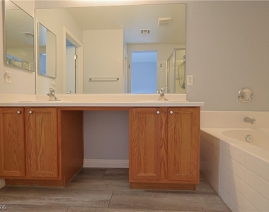 6113 Crystal Talon Street - Photo Thumbnail 22