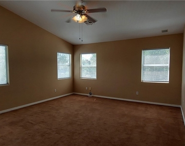 8917 Picket Fence Avenue - Photo Thumbnail 6
