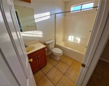 1040 Marne Court - Photo Thumbnail 7
