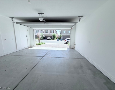 7069 Stockton Dunes Street - Photo Thumbnail 18