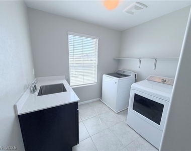 7069 Stockton Dunes Street - Photo Thumbnail 17