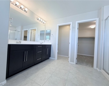 7069 Stockton Dunes Street - Photo Thumbnail 6