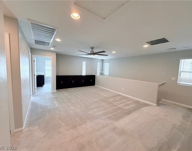 7069 Stockton Dunes Street - Photo Thumbnail 8