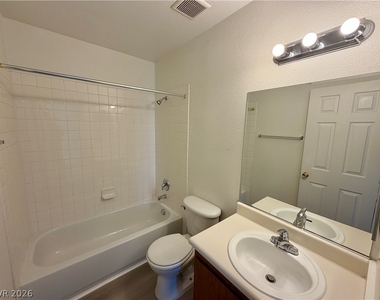 2704 Aarondavid Drive - Photo Thumbnail 6