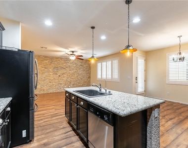 7741 Donner Peak Street - Photo Thumbnail 7