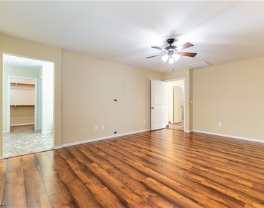 7741 Donner Peak Street - Photo Thumbnail 10