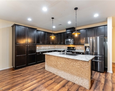 7741 Donner Peak Street - Photo Thumbnail 6