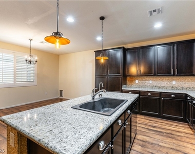7741 Donner Peak Street - Photo Thumbnail 8