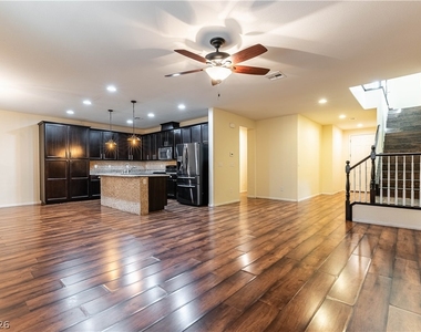 7741 Donner Peak Street - Photo Thumbnail 5