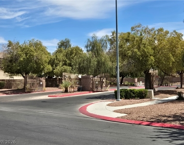1035 Appaloosa Hills Avenue - Photo Thumbnail 34