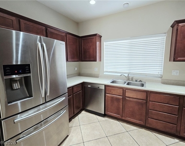 1035 Appaloosa Hills Avenue - Photo Thumbnail 6