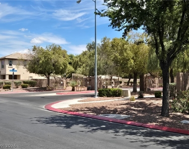 1035 Appaloosa Hills Avenue - Photo Thumbnail 33