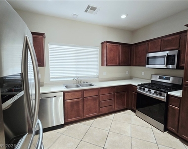 1035 Appaloosa Hills Avenue - Photo Thumbnail 4