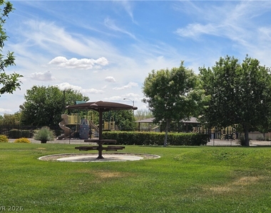 1035 Appaloosa Hills Avenue - Photo Thumbnail 31